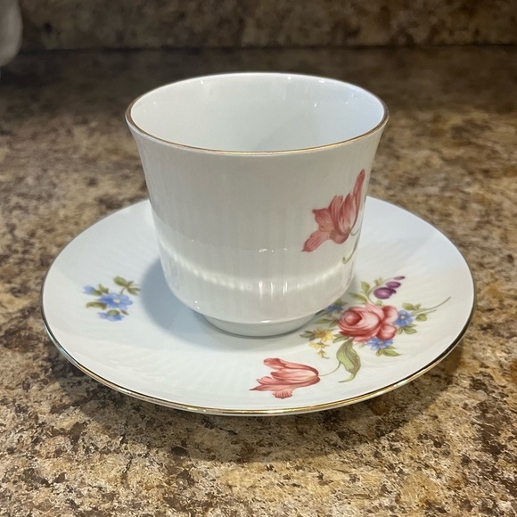 Vintage Bareuther Pink Rose and Floral Teacup and Saucer Made in Bavaria - Picture 7 of 13